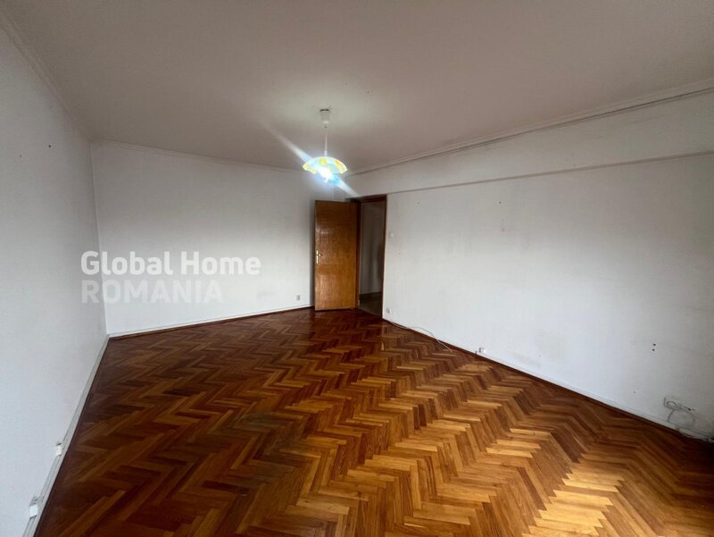 Unirii- Regina Maria Apartament 2 camere Bloc Monolit 1991-Centrala proprie